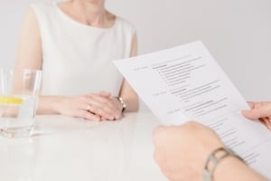 Der Datenschutz hat verschiedene Aufgaben. So wird geregelt, wann Behörden und Unternehmen Informationen speichern dürfen.