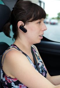 Auf dem Fahrrad darf kein Handy benutzt werden, wie auch beim Auto. Ein Headset ist aber erlaubt.