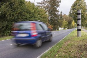 In Hessen werden Blitzer mobil und stationär eingesetzt.