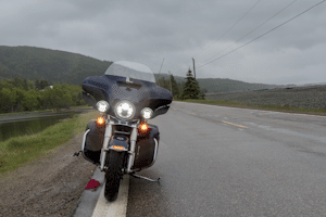 Der Motorradtransport ist auch auf einem Pickup möglich.