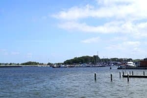 Das WaStrG definiert was eine Bundeswasserstraße ist und welche Regelungen für den Verkehr auf diesen gelten.