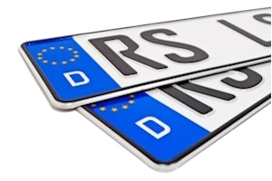 Sie können Ihr Wunschkennzeichen für Rheinland-Pfalz, bzw. ihren Kreis, über ein Online-Portal reservieren. 