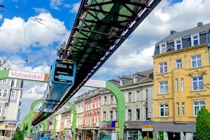 Mehr Individualität fürs Kfz: Ein Wunschkennzeichen in Wuppertal verleiht Ihrem Auto eine persönliche Note.