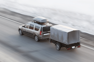 Die zulässige Gesamtmasse für Anhänger liegt in der Regel bei 750kg.